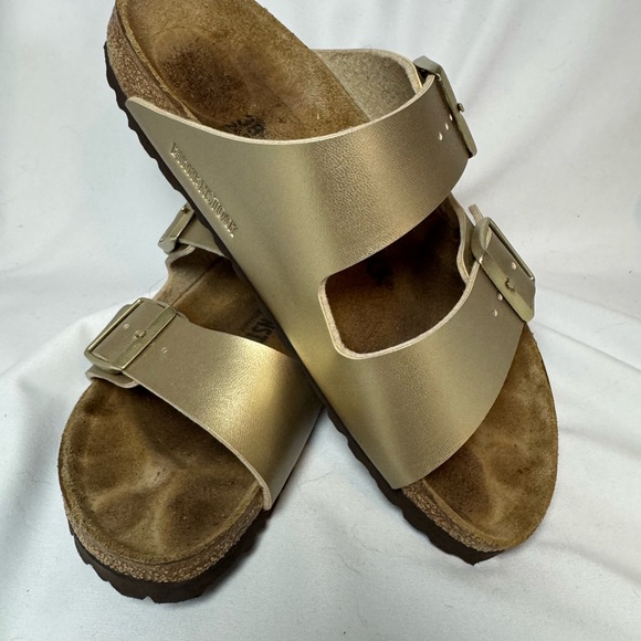 Birkenstock Arizona Gold Double Strap Sandals. Size 38 - Picture 2 of 3